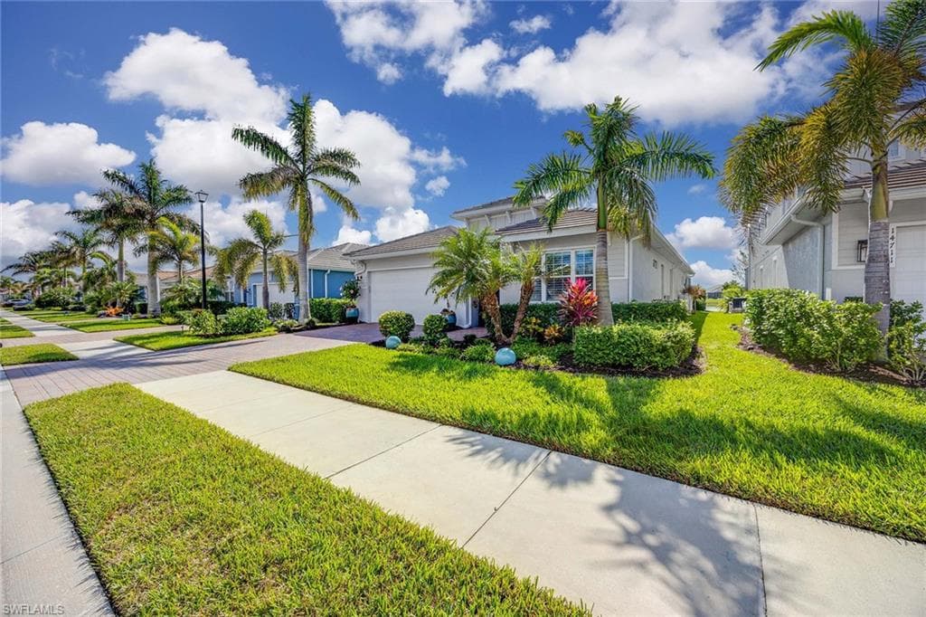 14707 Stillwater Way, Naples, FL 34114-44