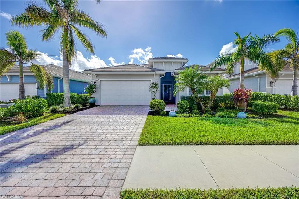 14707 Stillwater Way, Naples, FL 34114-4