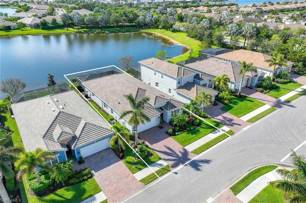 14707 Stillwater Way, Naples, FL 34114-5