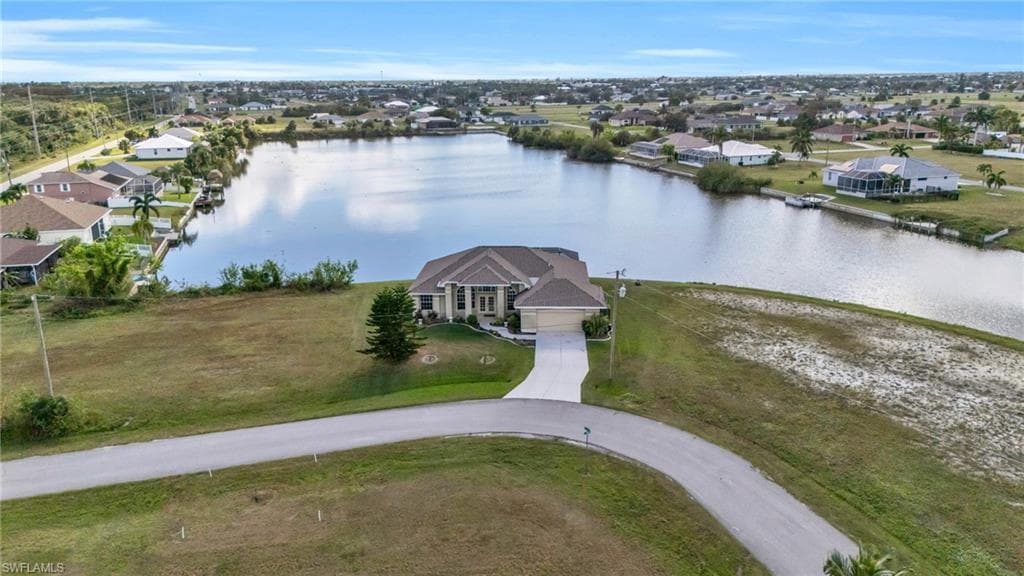 2319 19th St, Cape Coral, FL 33909-36