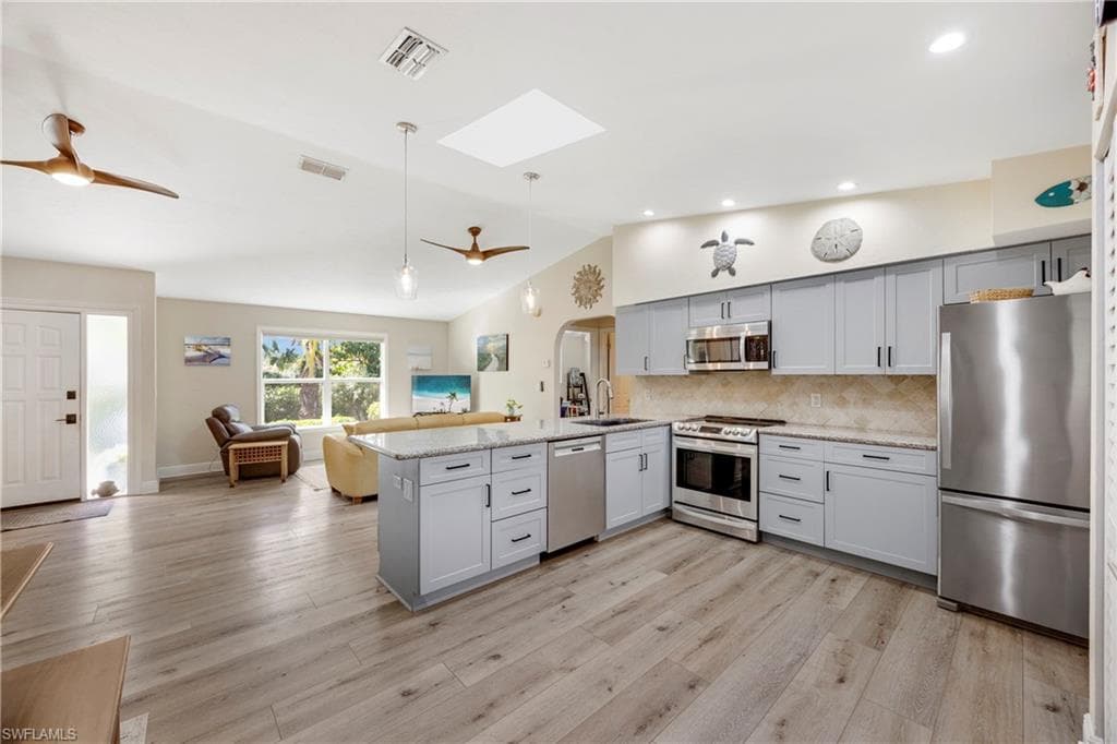 27211 Sun Aqua Ln, Bonita Springs, FL 34135-18