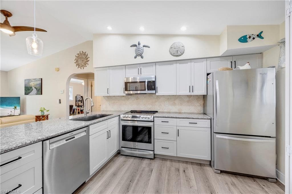 27211 Sun Aqua Ln, Bonita Springs, FL 34135-19