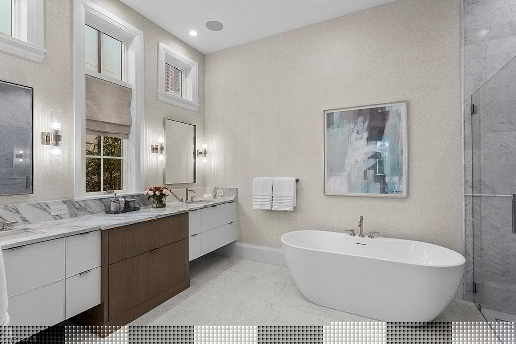 845 11th Ave S, Naples, FL 34102-17