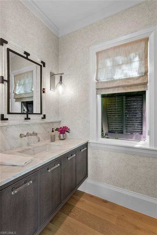 845 11th Ave S, Naples, FL 34102-34