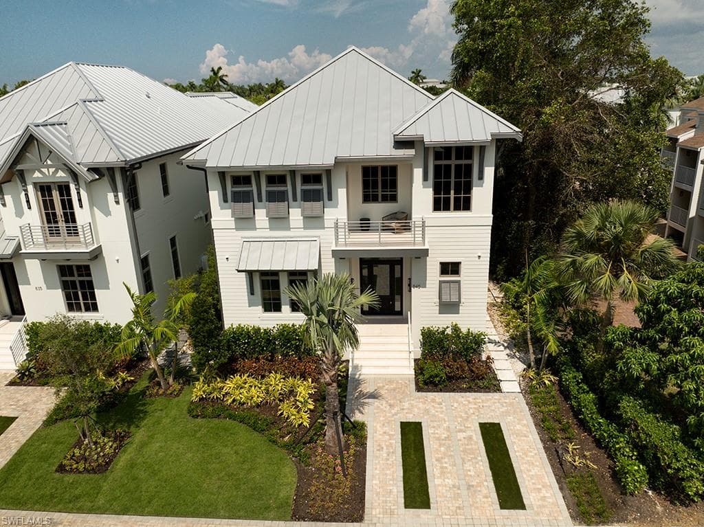 845 11th Ave S, Naples, FL 34102-39
