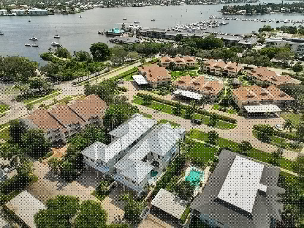 845 11th Ave S, Naples, FL 34102-43