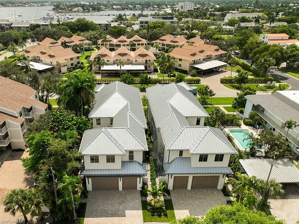 845 11th Ave S, Naples, FL 34102-44