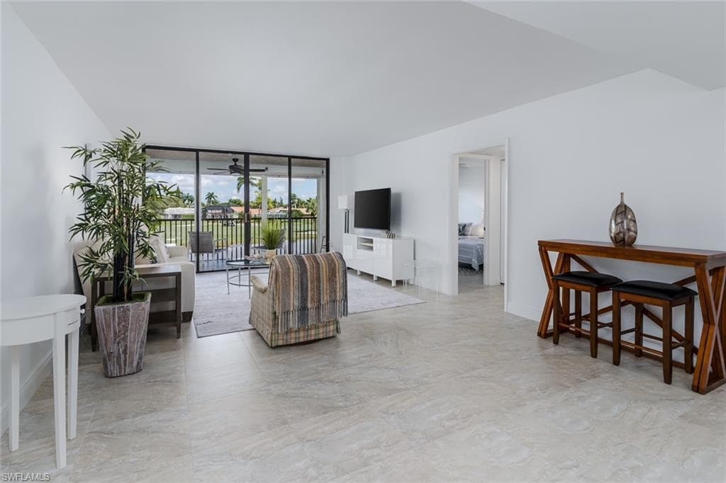 413 Augusta Blvd 205, Naples, FL 34113-5
