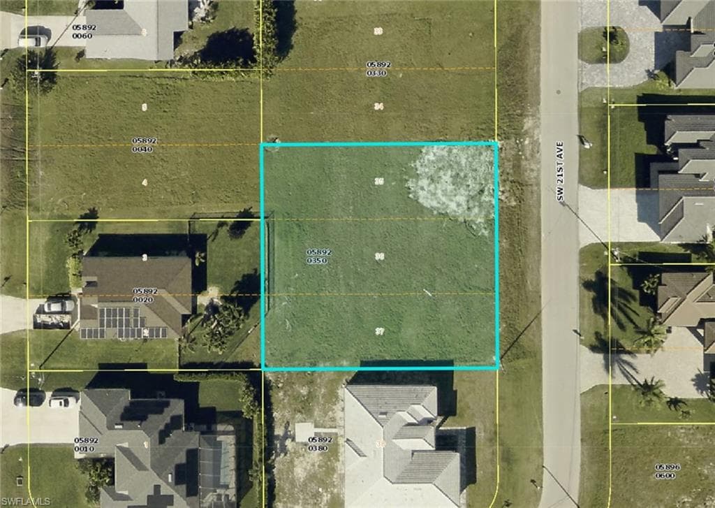 2720 21st Ave, Cape Coral, FL 33914-2