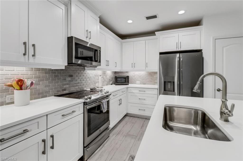 6953 Avalon Cir 1801, Naples, FL 34112-7