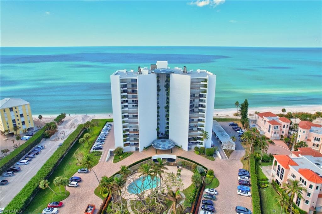 3951 Gulf Shore Blvd N 1105, Naples, FL 34103-1