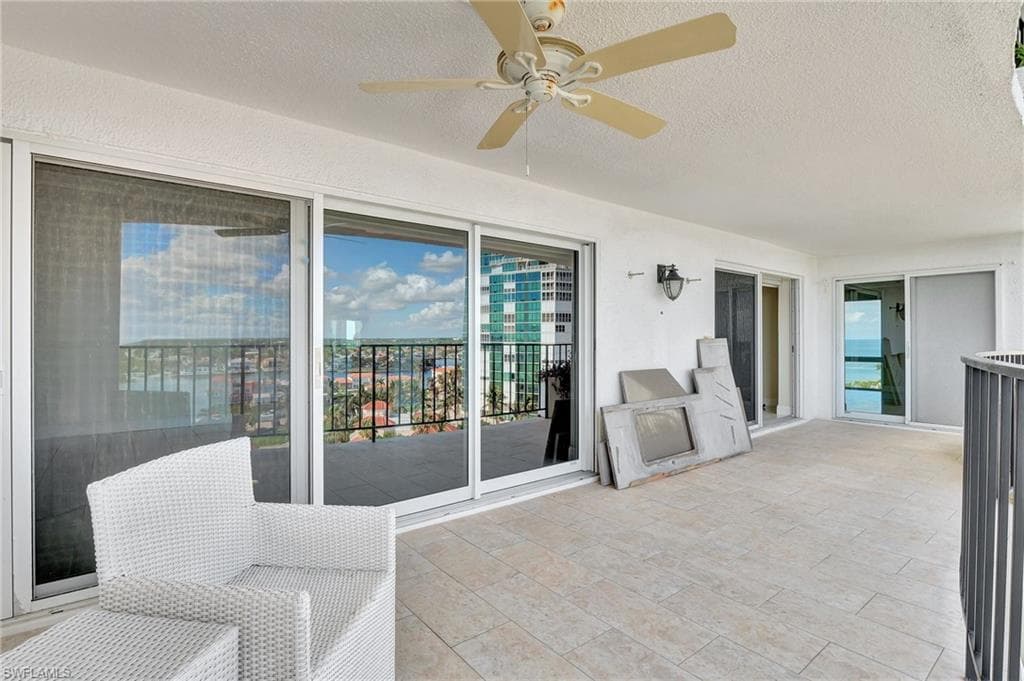 3951 Gulf Shore Blvd N 1105, Naples, FL 34103-23