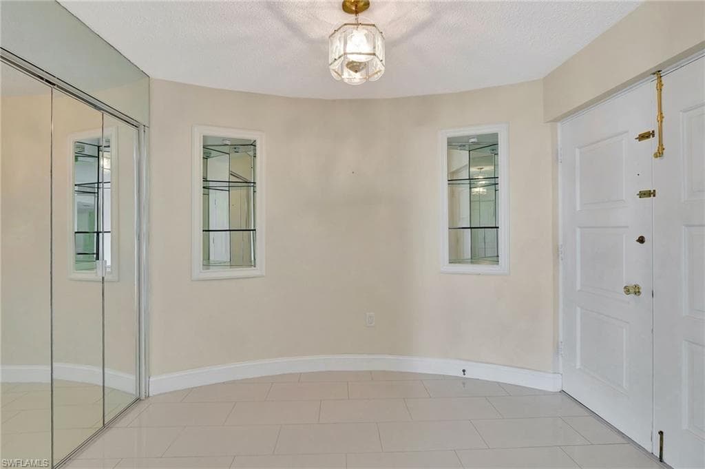 3951 Gulf Shore Blvd N 1105, Naples, FL 34103-6