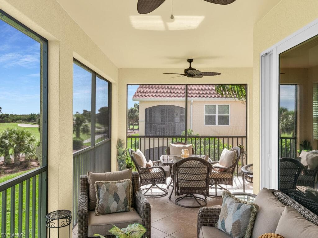 1286 Rialto Way 9-202, Naples, FL 34114-18