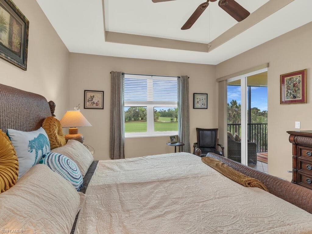 1286 Rialto Way 9-202, Naples, FL 34114-19
