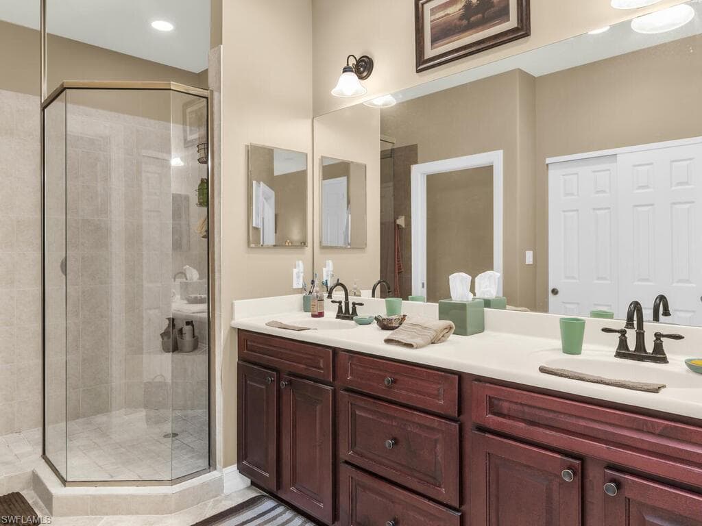 1286 Rialto Way 9-202, Naples, FL 34114-21