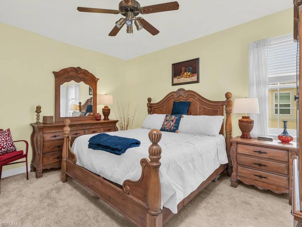 1286 Rialto Way 9-202, Naples, FL 34114-24