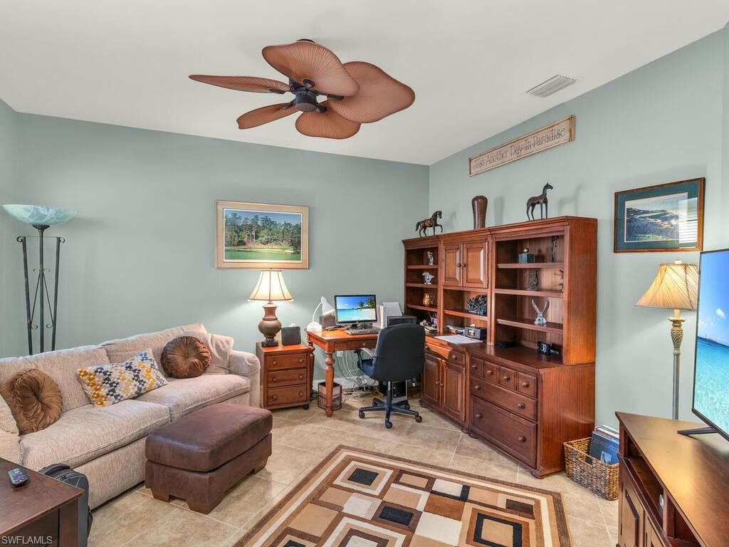 1286 Rialto Way 9-202, Naples, FL 34114-25