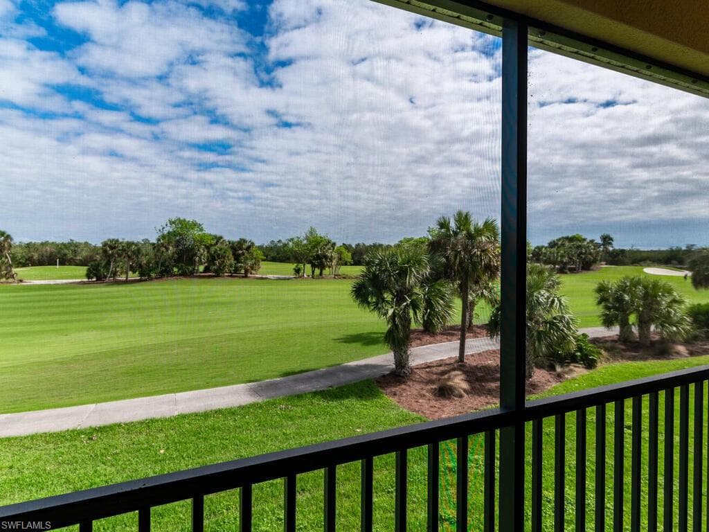 1286 Rialto Way 9-202, Naples, FL 34114-3