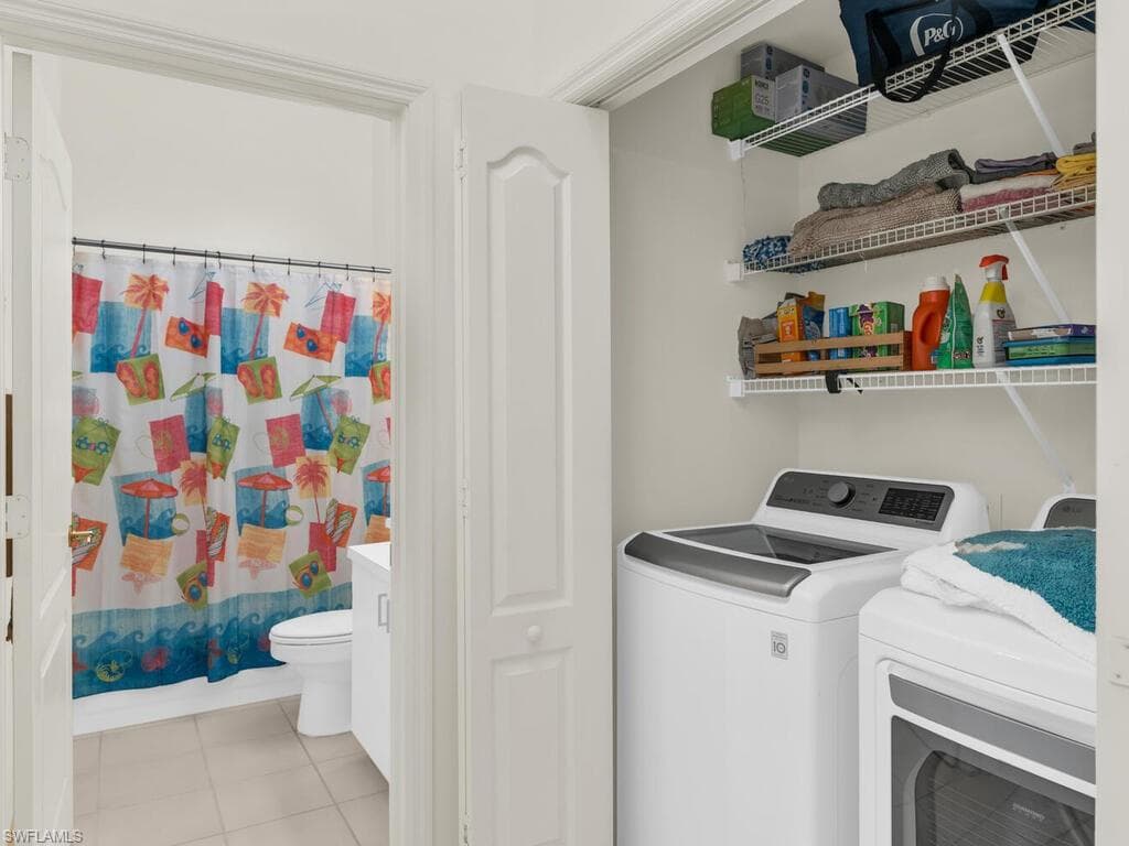230 Newport Dr 610, Naples, FL 34114-25