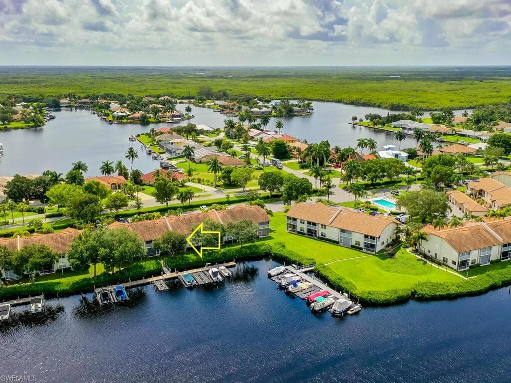 230 Newport Dr 610, Naples, FL 34114-28