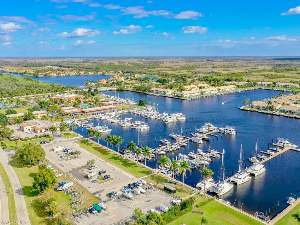 230 Newport Dr 610, Naples, FL 34114-38