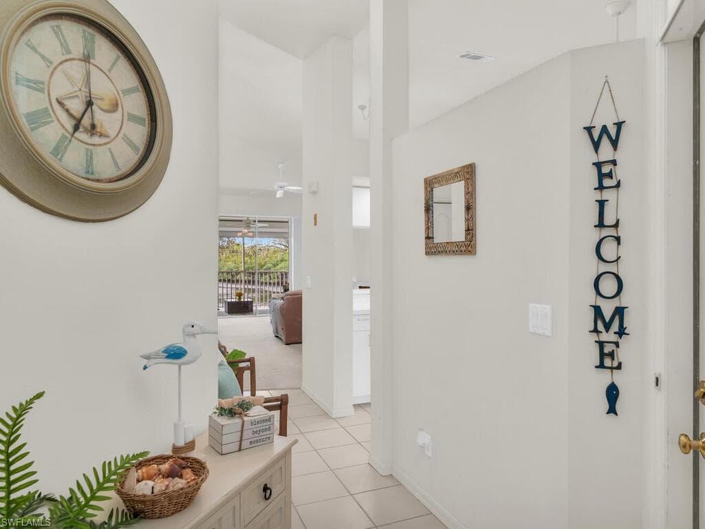 230 Newport Dr 610, Naples, FL 34114-6