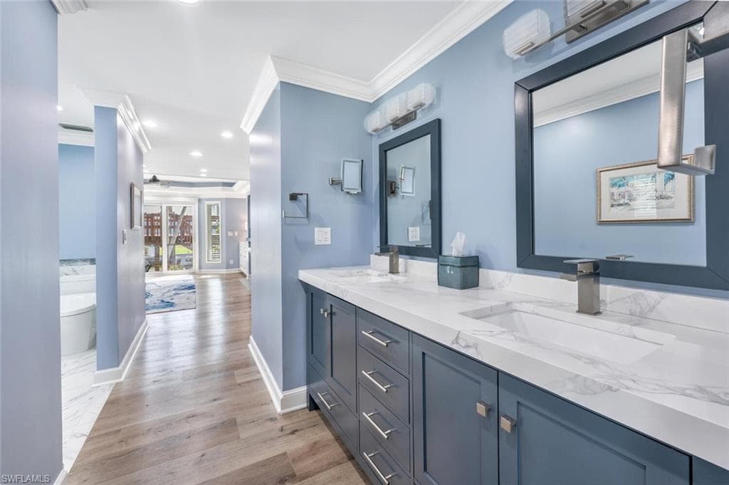 368 Germain Ave, Naples, FL 34108-23