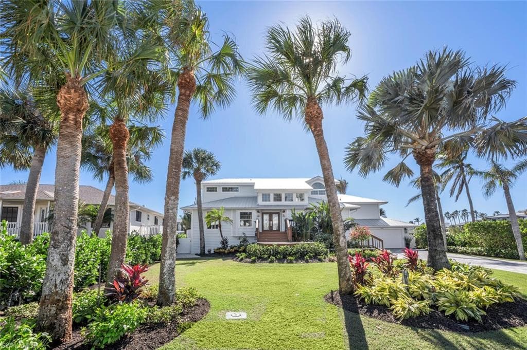 368 Germain Ave, Naples, FL 34108-2