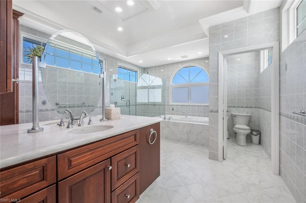 368 Germain Ave, Naples, FL 34108-34