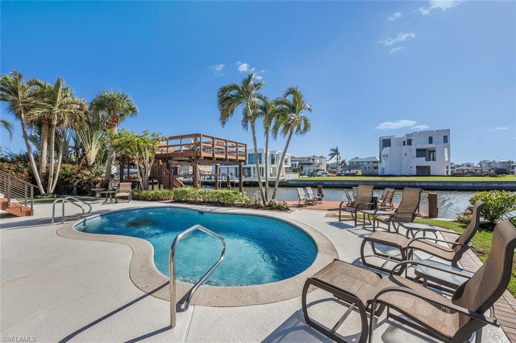 368 Germain Ave, Naples, FL 34108-39