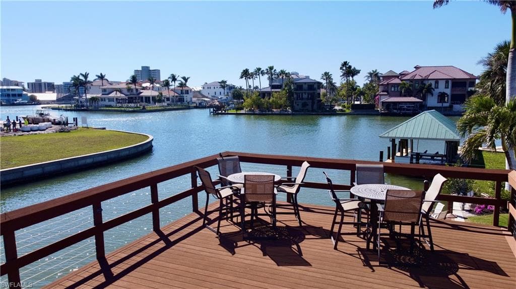 368 Germain Ave, Naples, FL 34108-4