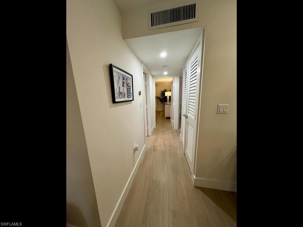 333 Harbour Dr 108, Naples, FL 34103-19