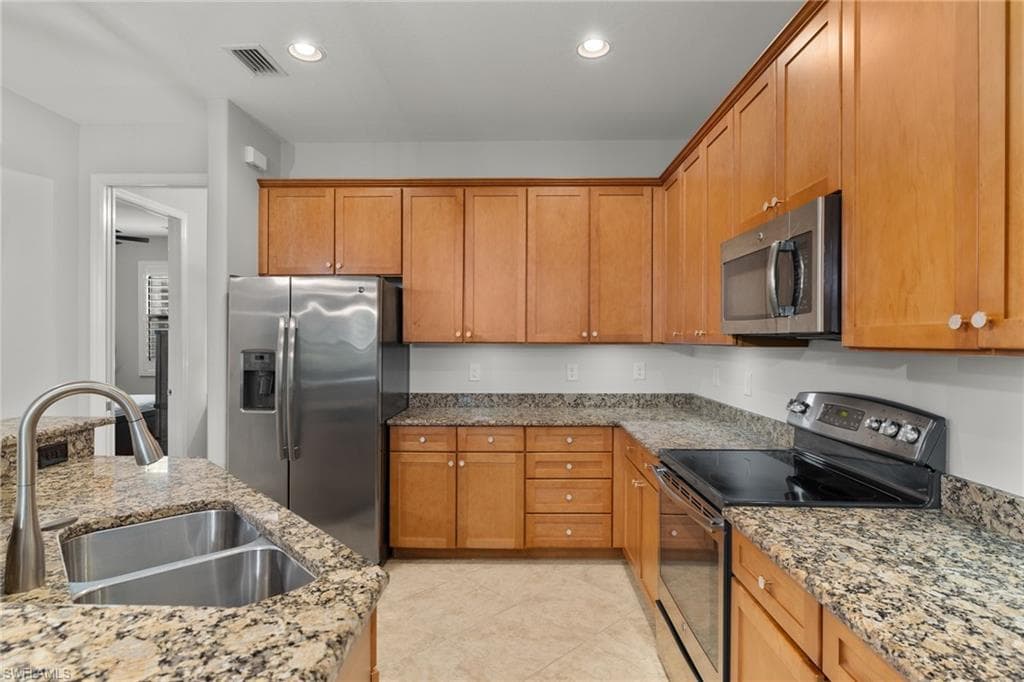 9064 Capistrano St N 5005, Naples, FL 34113-9