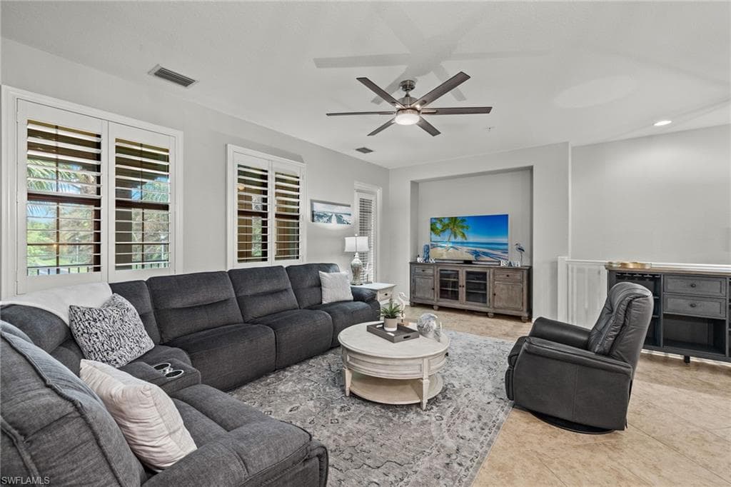 9064 Capistrano St N 5005, Naples, FL 34113-1