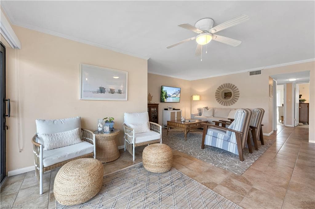 3450 Gulf Shore Blvd N 315, Naples, FL 34103-9