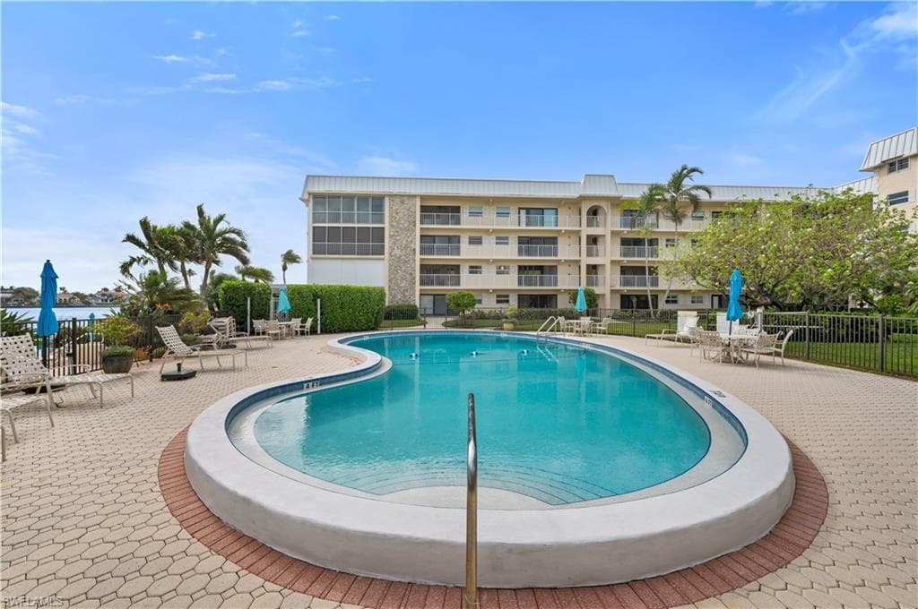 3450 Gulf Shore Blvd N 315, Naples, FL 34103-16