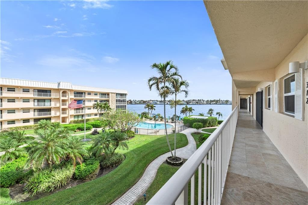 3450 Gulf Shore Blvd N 315, Naples, FL 34103-5