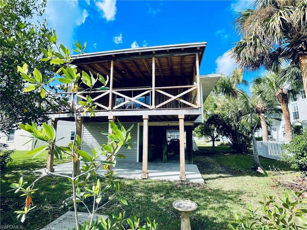 1284 Rainbow Ct, Naples, FL 34110-3
