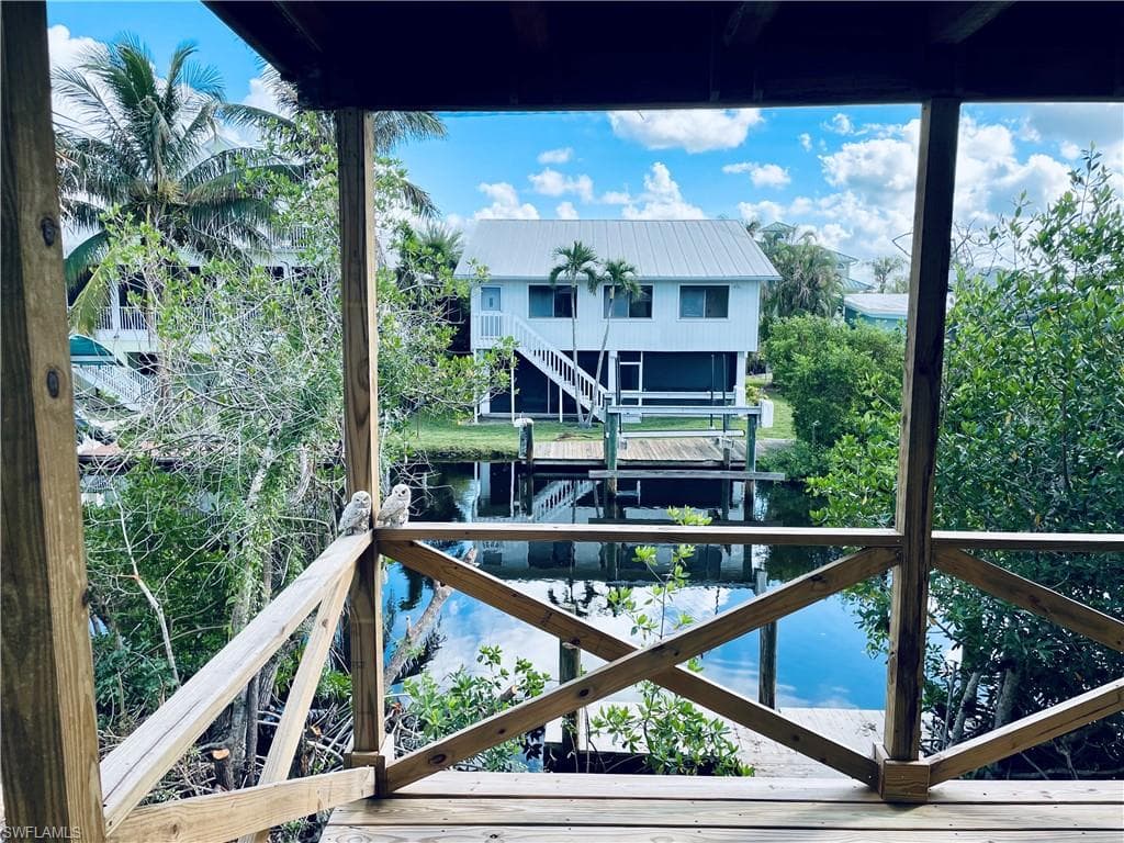 1284 Rainbow Ct, Naples, FL 34110-4