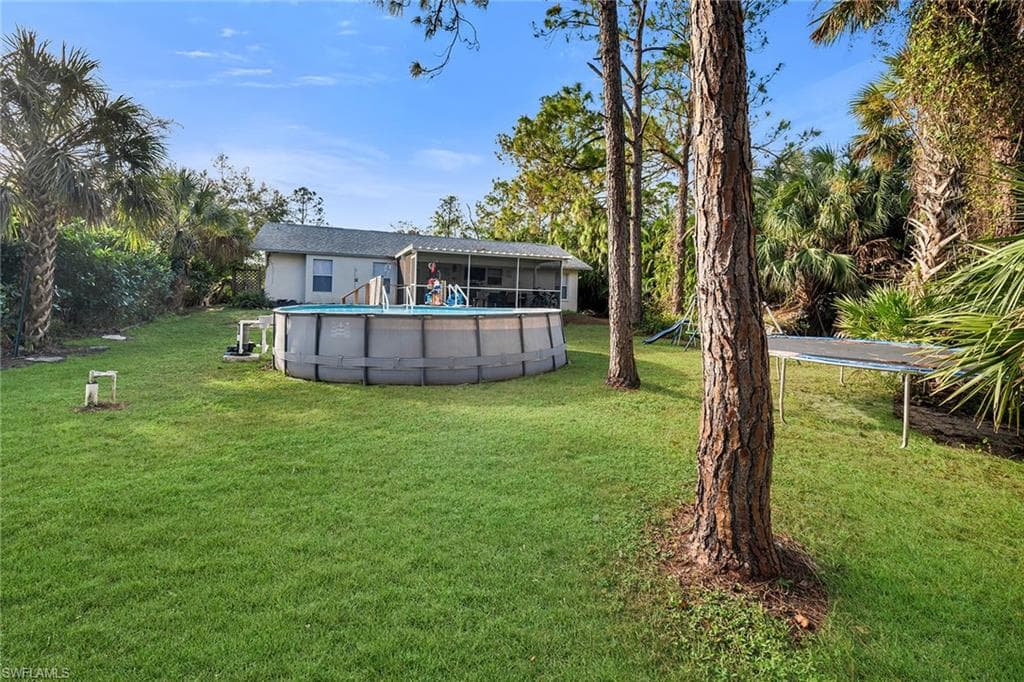 120 4th St SE, Naples, FL 34117-4