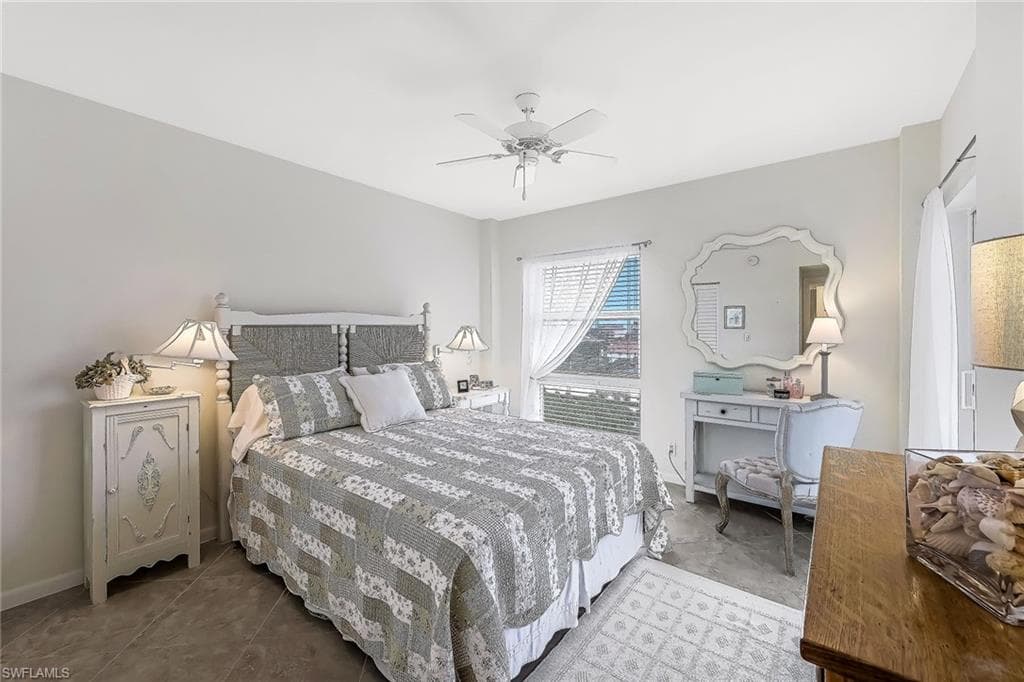 500 Saturn Ct 68, Marco Island, FL 34145-14