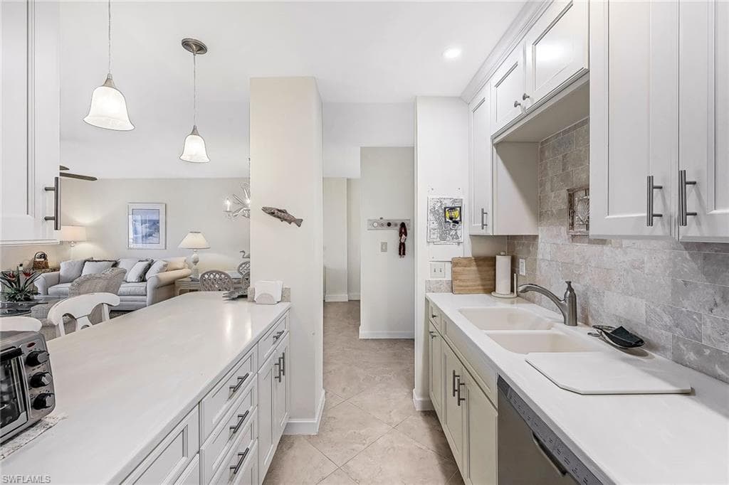 500 Saturn Ct 68, Marco Island, FL 34145-16