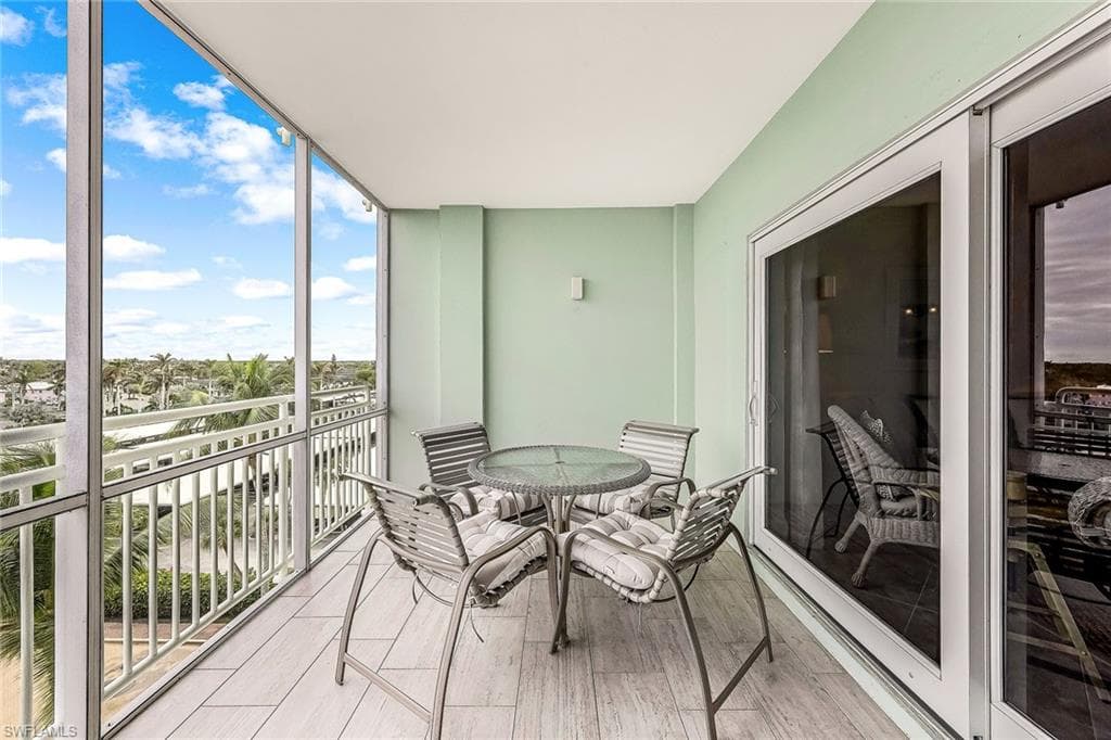 500 Saturn Ct 68, Marco Island, FL 34145-23