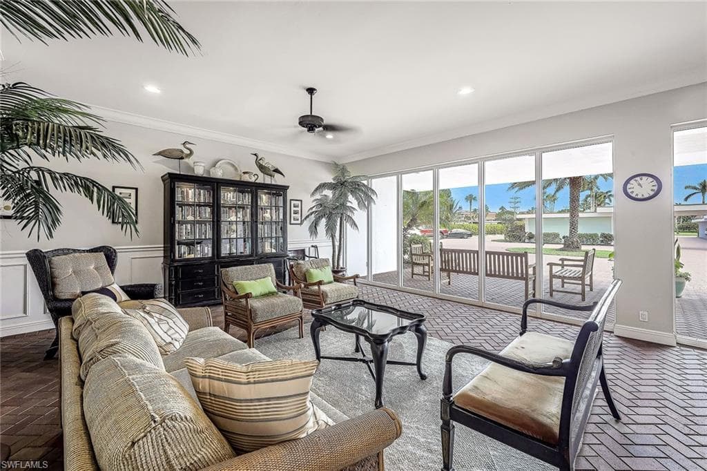 500 Saturn Ct 68, Marco Island, FL 34145-32