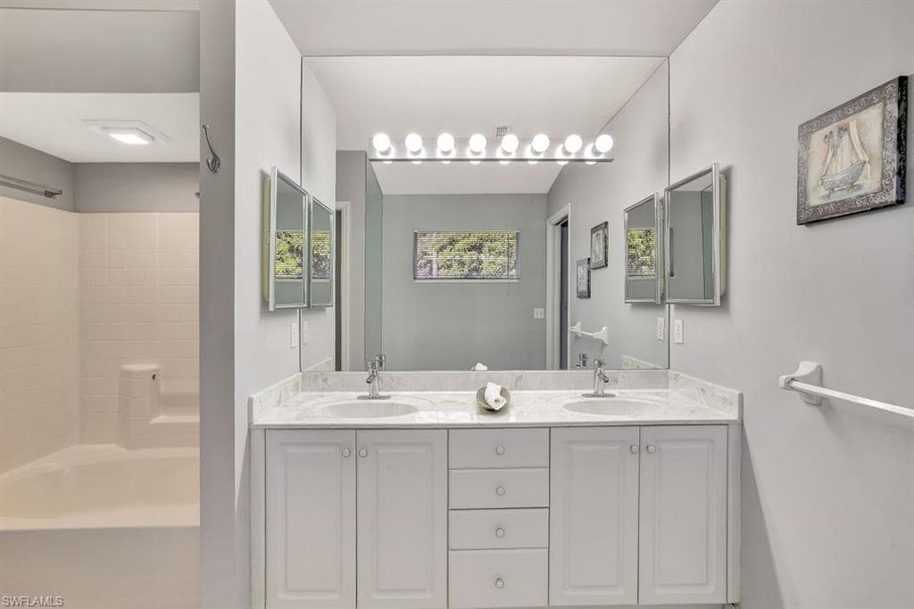 1281 25th St SW, Naples, FL 34117-9