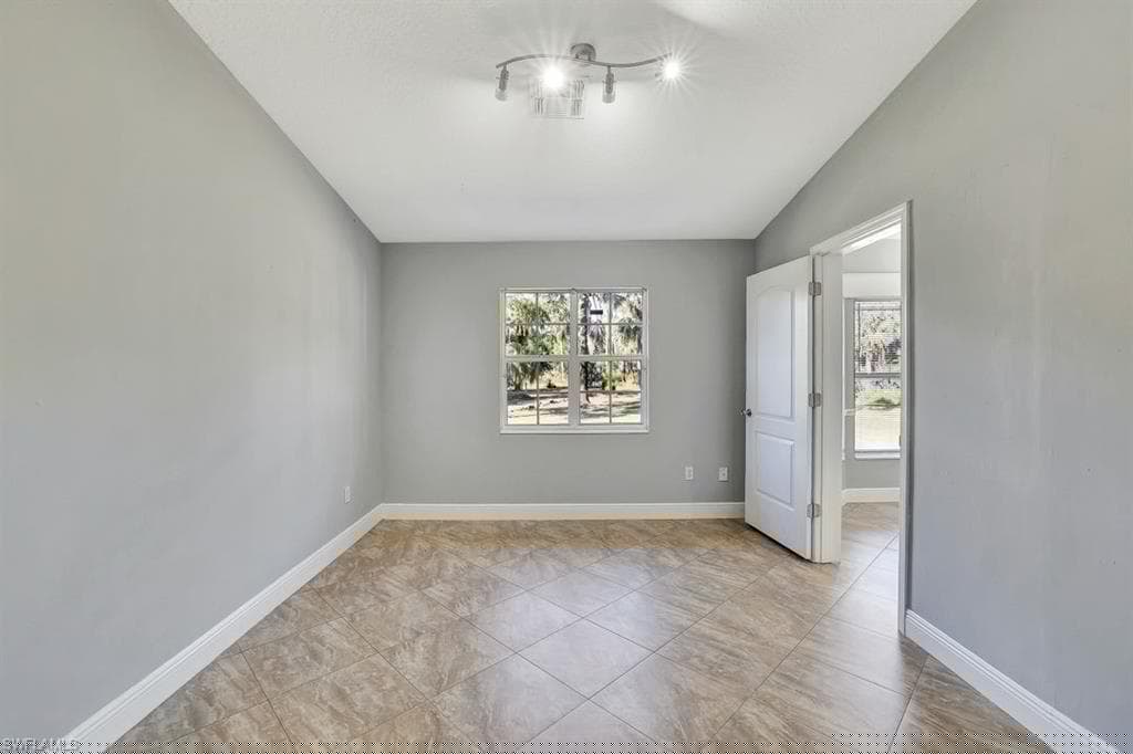1281 25th St SW, Naples, FL 34117-11