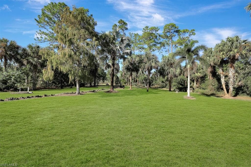 1281 25th St SW, Naples, FL 34117-17