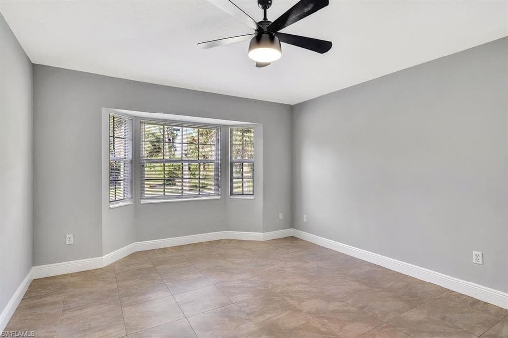 1281 25th St SW, Naples, FL 34117-7