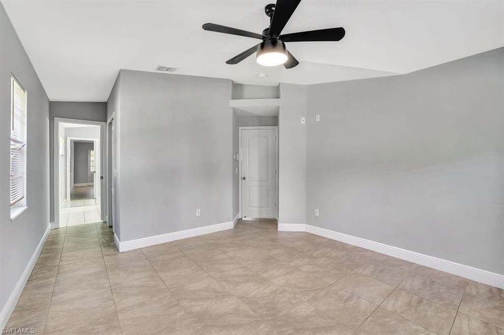 1281 25th St SW, Naples, FL 34117-8